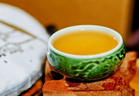 龙8long8天价茶叶不再 春茶回归