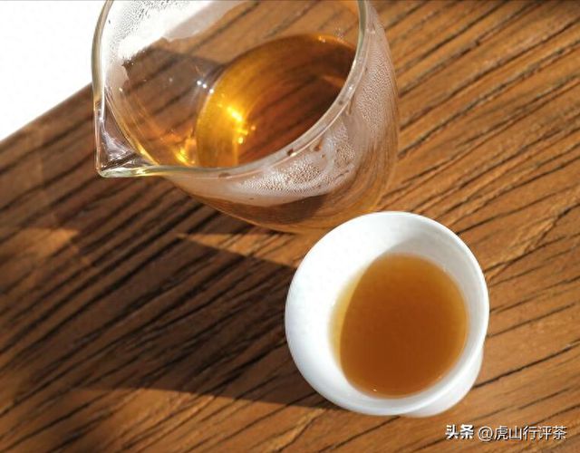 龙8long8，一线品牌的口粮岩茶有没有竞争力？岩上得缘肉桂评测